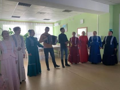 Концерт «С песней – к Победе!» прошёл в Скороднянском доме-интернате губкинской территории