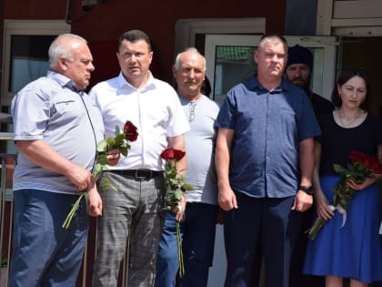 Благочинный приходов Вейделевского округа принял участие в открытии мемориальной доски в память о погибшем в ходе проведения СВО военнослужащем