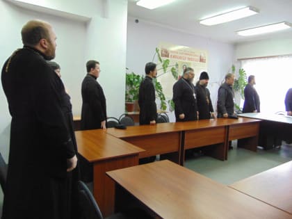 В Покровском соборе города Бирюч состоялась встреча священнослужителей с руководителями административных ведомств района
