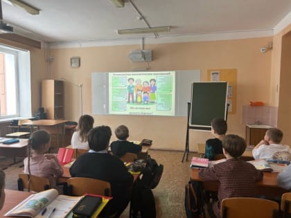 Ученики медицинских классов участвуют в тематических мероприятиях по поддержке здоровья
