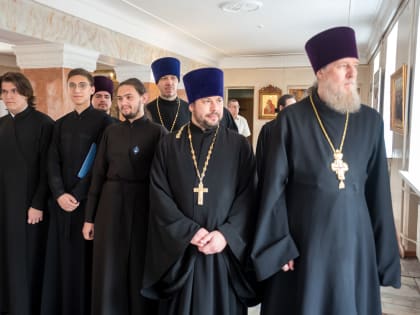 Белгородскую семинарию посетил управляющий делами Московской Патриархии, митрополит Воскресенский Дионисий