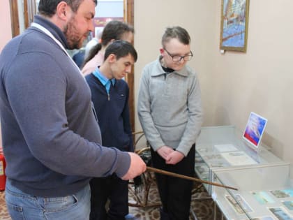 Презентация выставки к Дню воссоединения Крыма с Россией