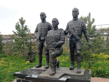 В Белгородском районе сослуживец установил памятник погибшим в СВО