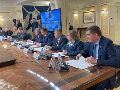 11 января 2023 года прошло заседание на тему «Обеспечение комфортной среды и благоприятных условий жизнедеятельности людей на территориях муниципальных образований»