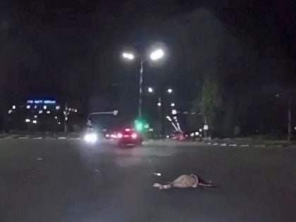 В Старом Осколе водитель на BMW сбил девушку на переходе