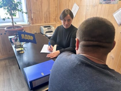 Прием граждан в Губкине: депутаты ЛДПР на связи с населением