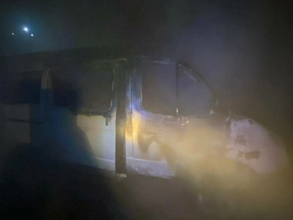 Два автомобиля загорелись в Губкине