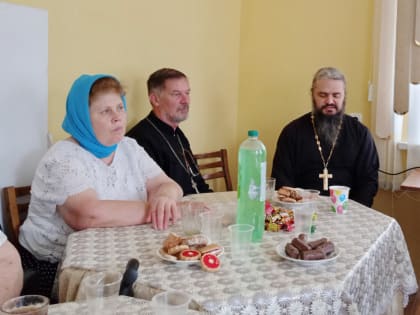 В классе воскресной школы храма святителя Николая Чудотворца города Валуйки состоялся семейный час духовного общения «Повесть о Петре и Февронии»