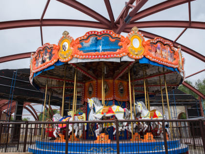 Энергетики подвели электросети к новому парку аттракционов в Белгороде