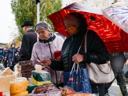 В Белгороде на ярмарочных прилавках продукцию представили 130 областных товаропроизводителей
