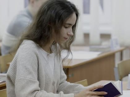 Вячеслав Гладков рассказал о порядке вручения красных дипломов выпускникам 9-х классов приграничья