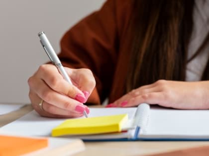 Белгородские власти рассказали о выдаче аттестатов и порядке поступления в вузы выпускников региона