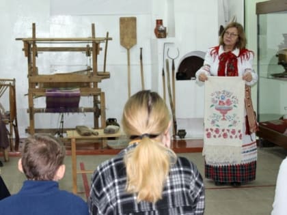 Сотрудники Губкинского краеведческого музея провели программу «В гостях у Хозяюшки»