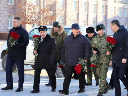 В День защитника Отечества в областном центре прошли памятные мероприятия