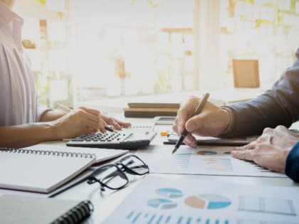 Госдума одобрила закон об обязанности финорганизаций отвечать на обращения граждан