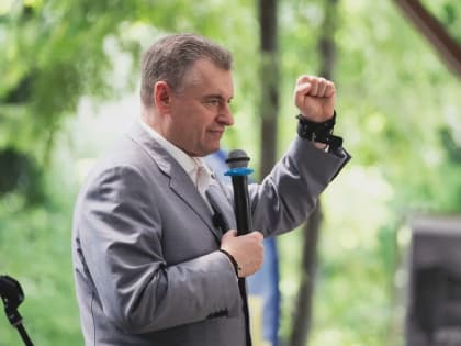 ЛДПР предложила разрешить Рособрнадзору отзывать у мигрантов сертификаты о владении русским языком