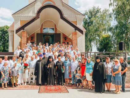 Храм в честь Архангела Михаила, построенный на месте разрушенной церкви, освятили в селе Гора-Подол