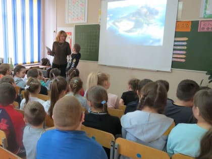 Выездное мероприятие провели сотрудники музея для учеников в Чернянской средней школы № 3