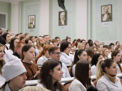 Студенты выпускных курсов медколледжа НИУ «БелГУ» встретились с главврачами медучреждений Белгородской области