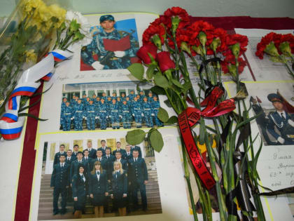 В память о пяти погибших на СВО открыли мемориальные доски в Красногвардейском районе