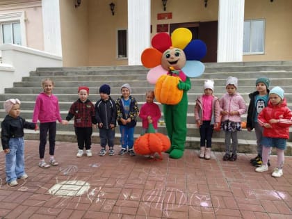 На территории Гарбузовского сельского дома культуры был организован День рисунков на асфальте