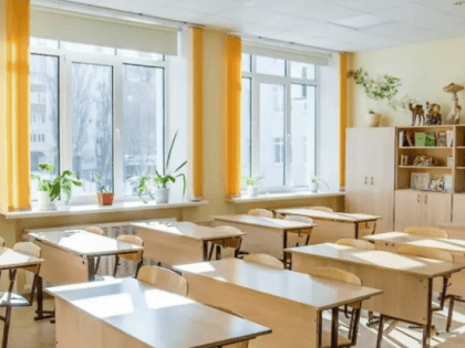 Губернатор Вячеслав Гладков рассказал, как будет приниматься решение об обучении школьников после каникул