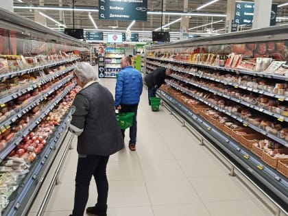 Безработный староосколец украл продукты из супермаркета
