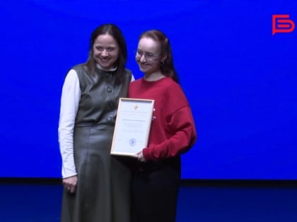 «Есть потребность, поэтому над идти помогать»: волонтёров Белгорода наградили за помощь в устранении последствий обстрелов