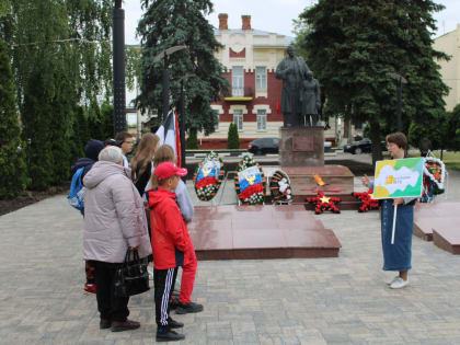  Пешеходная экскурсия по историческому центру поселка