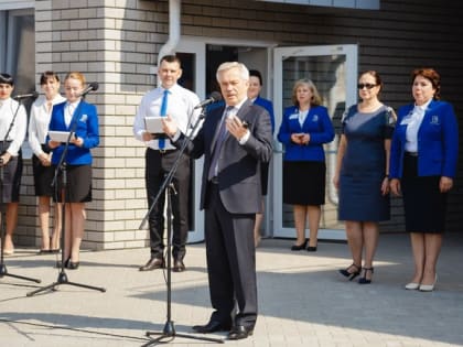 Сегодня первый звонок прозвенел в четырех новых школах, построенных по нацпроектам