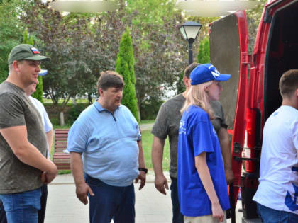 Встретили очередную партию гуманитарного груза из Смоленска