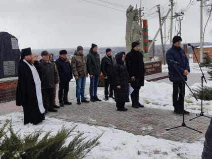 Благочинным Свято-Николаевского кафедрального собора города Валуйки принял участие в митинге посвященном памяти воинов, которые исполняли служебный долг за пределами Родины