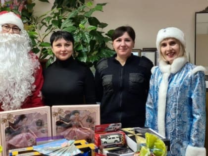 Губкинские дети получили подарки в рамках благотворительной акции «Новый год – в каждый дом»