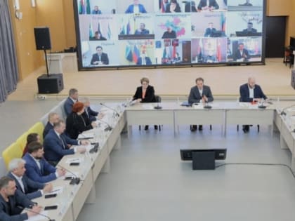 Губернатор Вячеслав Гладков обсудил развитие АПК Белгородской области с представителями отрасли