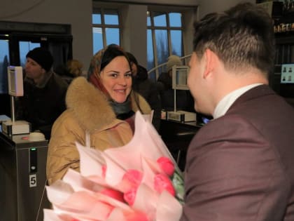 Руководители бизнеса и органов власти поздравляют оскольчанок с Международным женским днём