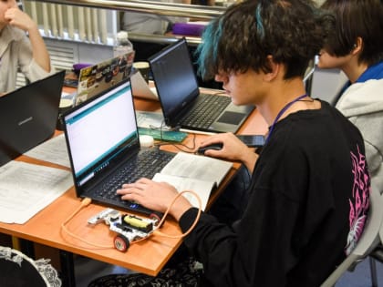 Губкинцы взяли призовое место на научно-техническом фестивале «HackMakeFest-2023. Школьная редакция»