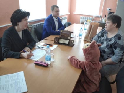 Помощь детскому саду и общественным организациям: депутаты рассказали о работе в своих округах