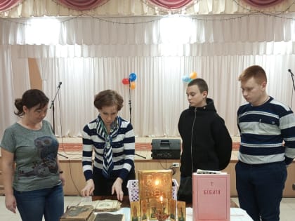 В Голофеевском Доме Культуры прошел православный урок посвященный Дню Православной книги