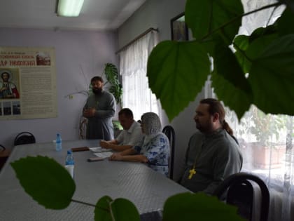 Состоялась встреча представителей администрации Красногвардейского района со священнослужителями I-го и II-го Бирюченских округов в Покровском соборе города Бирюча