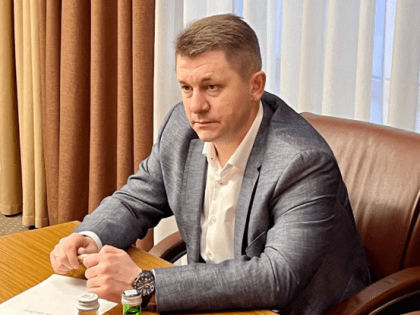 Жительница Белгорода обратилась к мэру с просьбой о расширении проезжей части на 2-м Дачном переулке
