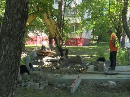 Разбитая дорога и&nbsp;отсутствие парковки: как жители Белгорода могут решить проблемы на&nbsp;своей придомовой территории?