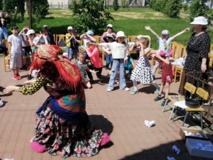 Скороднянские библиотекари губкинской территории провели театрализованно-игровое раздолье