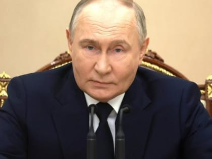 Владимир Путин заявил о необходимости отодвигать линию фронта в направлении Харькова
