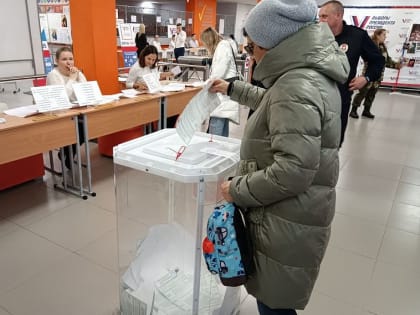 В первый день голосования на выборах президента РФ в Старом Осколе приняли участие 64,04% избирателей