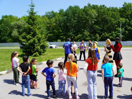 Белгородские партийцы помогают и поддерживают юных жителей региона