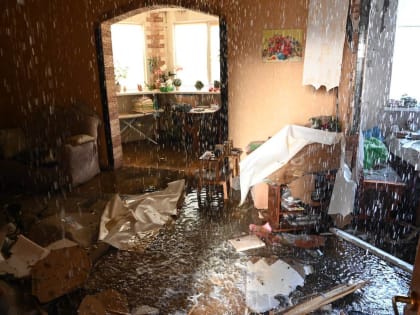 В Белгороде после утреннего обстрела пострадала женщина