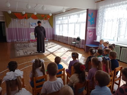 Благочинный приходов II-го Бирюченского округа посетил МБДОУ «Детский сад «Улыбка» села Ливенка