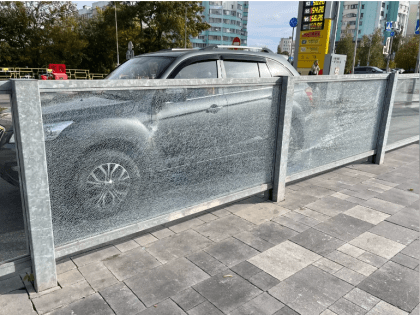 На остановках в Белгороде на улице Щорса разбиты 34 стекла