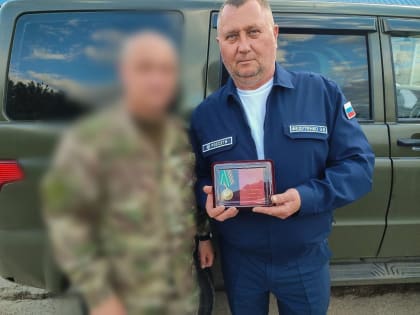 Белгородских энергетиков наградили грамотами и медалями за помощь участникам СВО