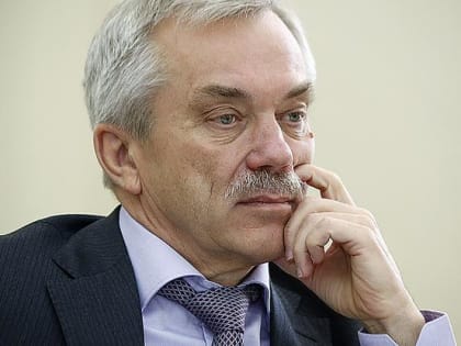 Сенатор от Белгородской области Евгений Савченко решил досрочно сложить полномочия